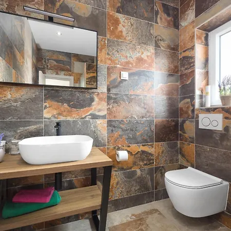 Nur For 10 People Near With 45 M2 Private Pool & Jacuzzi Only 2 Km From וילה *