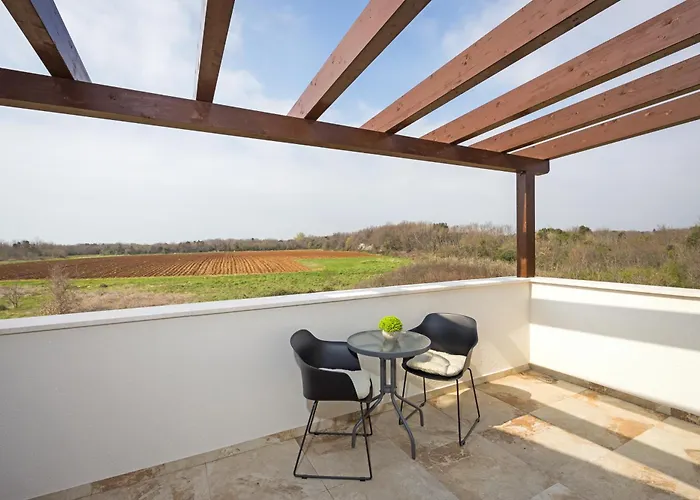 Villa Nur For 10 People Near With 45 M2 Private Pool & Jacuzzi Only 2 Km From *