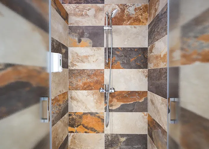 Nur For 10 People Near With 45 M2 Private Pool & Jacuzzi Only 2 Km From