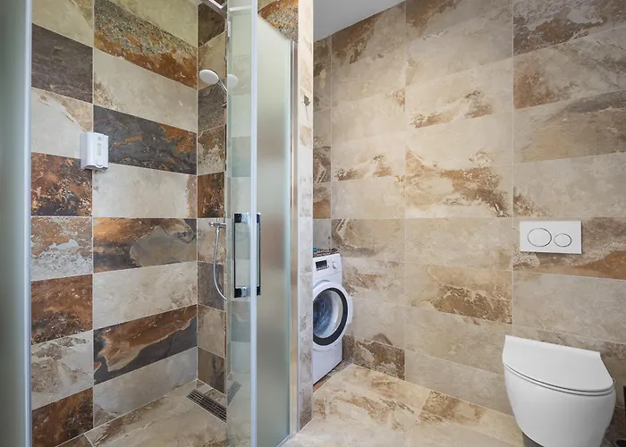 Nur For 10 People Near With 45 M2 Private Pool & Jacuzzi Only 2 Km From